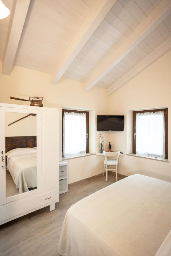 Il Casolare Bed & Breakfast Gradara Exterior photo